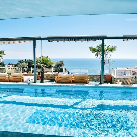 Hotel Freiburg Ulcinj Bagian luar foto