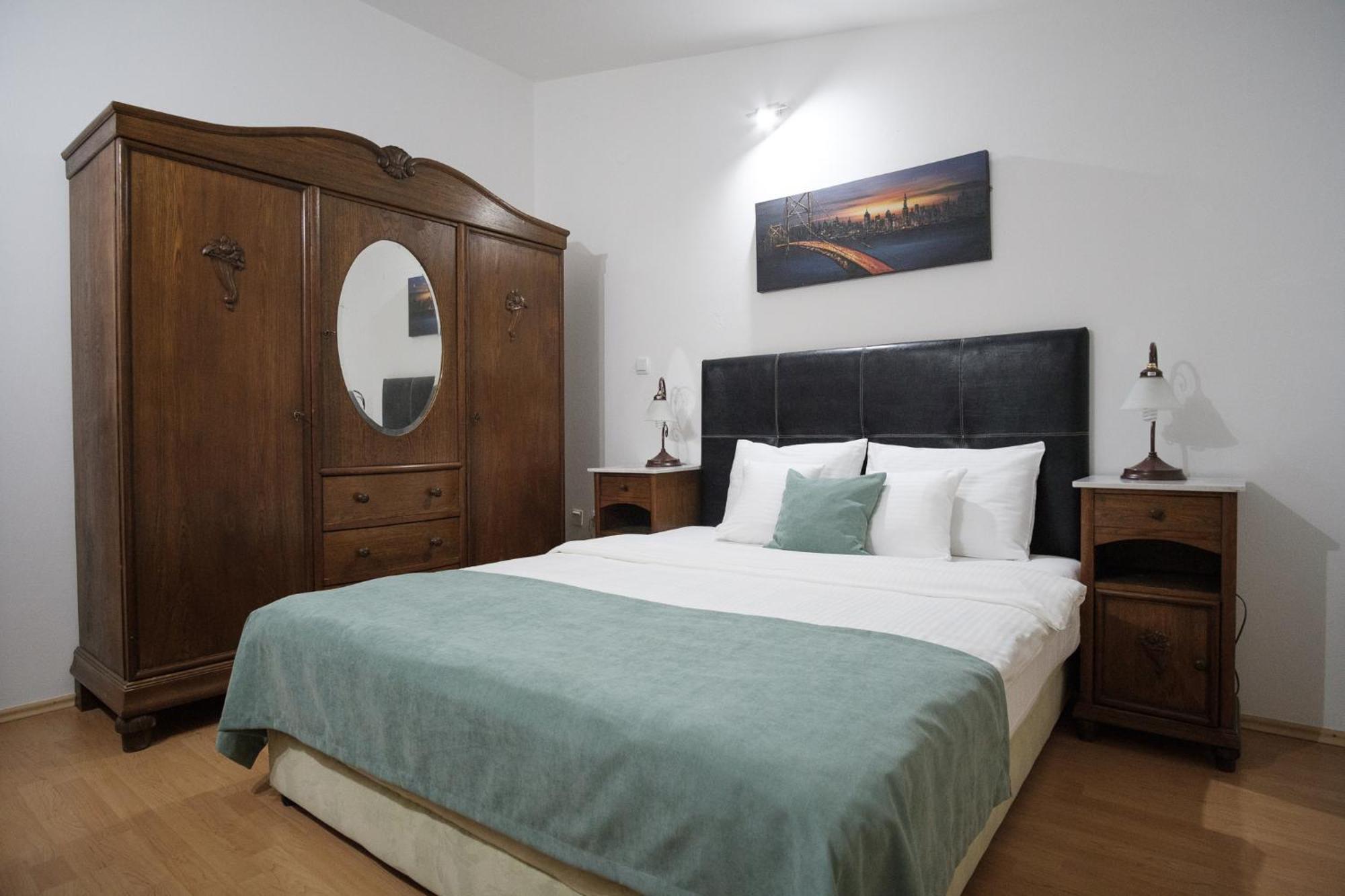 Hotel Freiburg Ulcinj Bagian luar foto