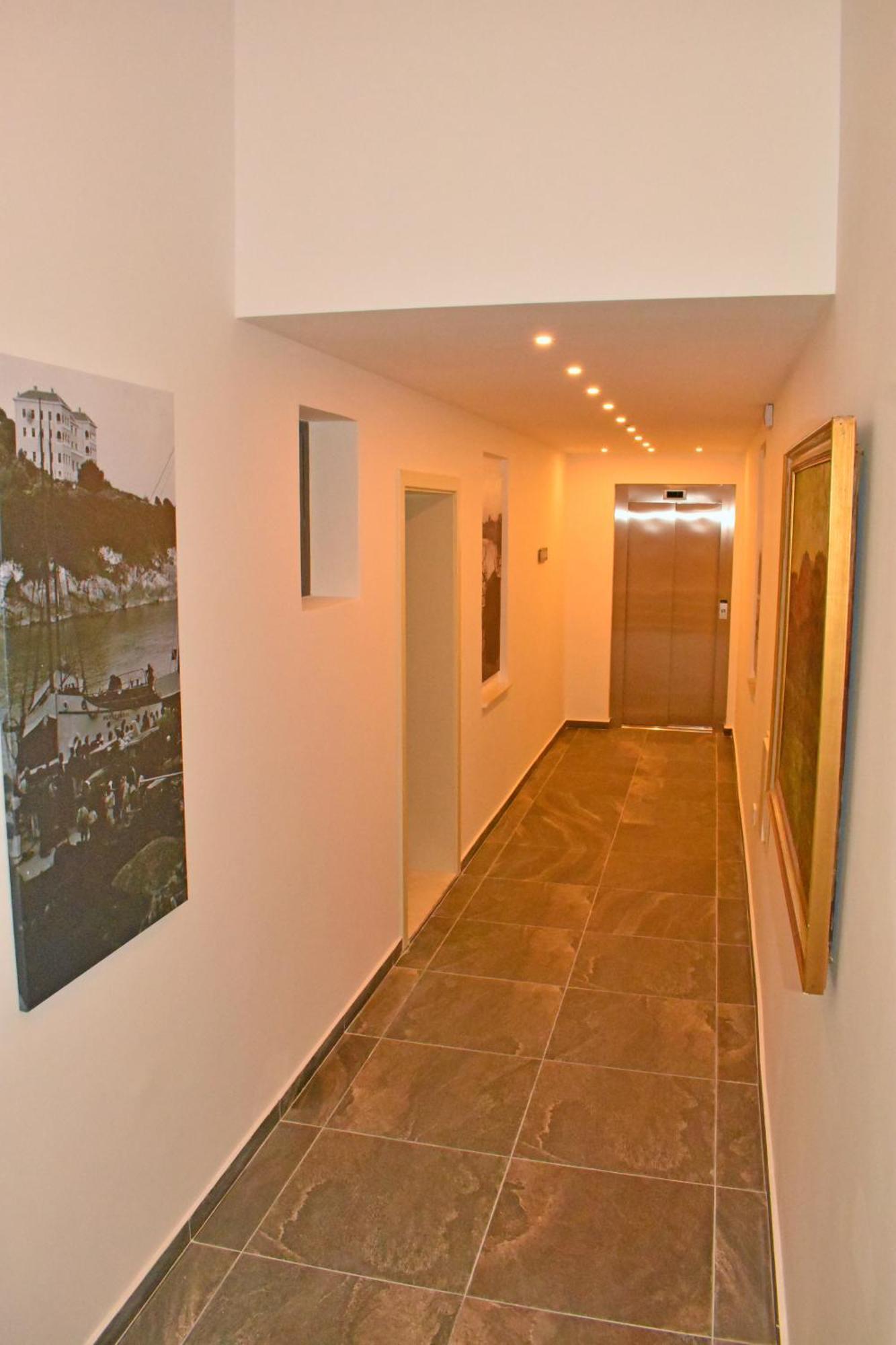 Hotel Freiburg Ulcinj Bagian luar foto