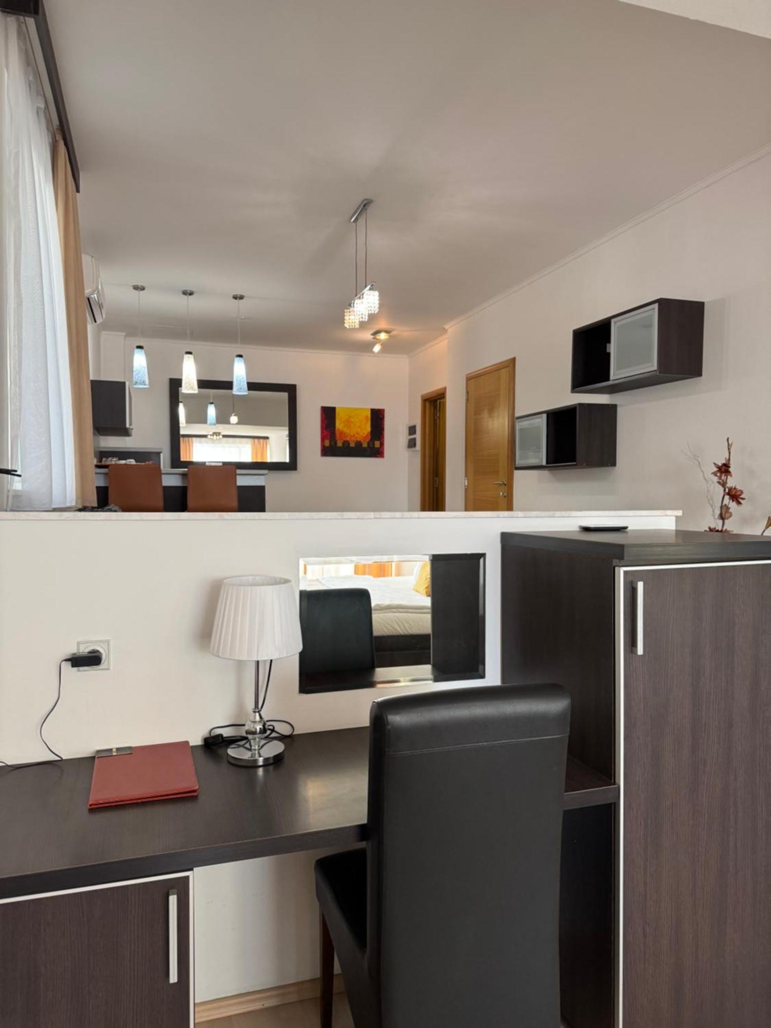Hotel Freiburg Ulcinj Bagian luar foto