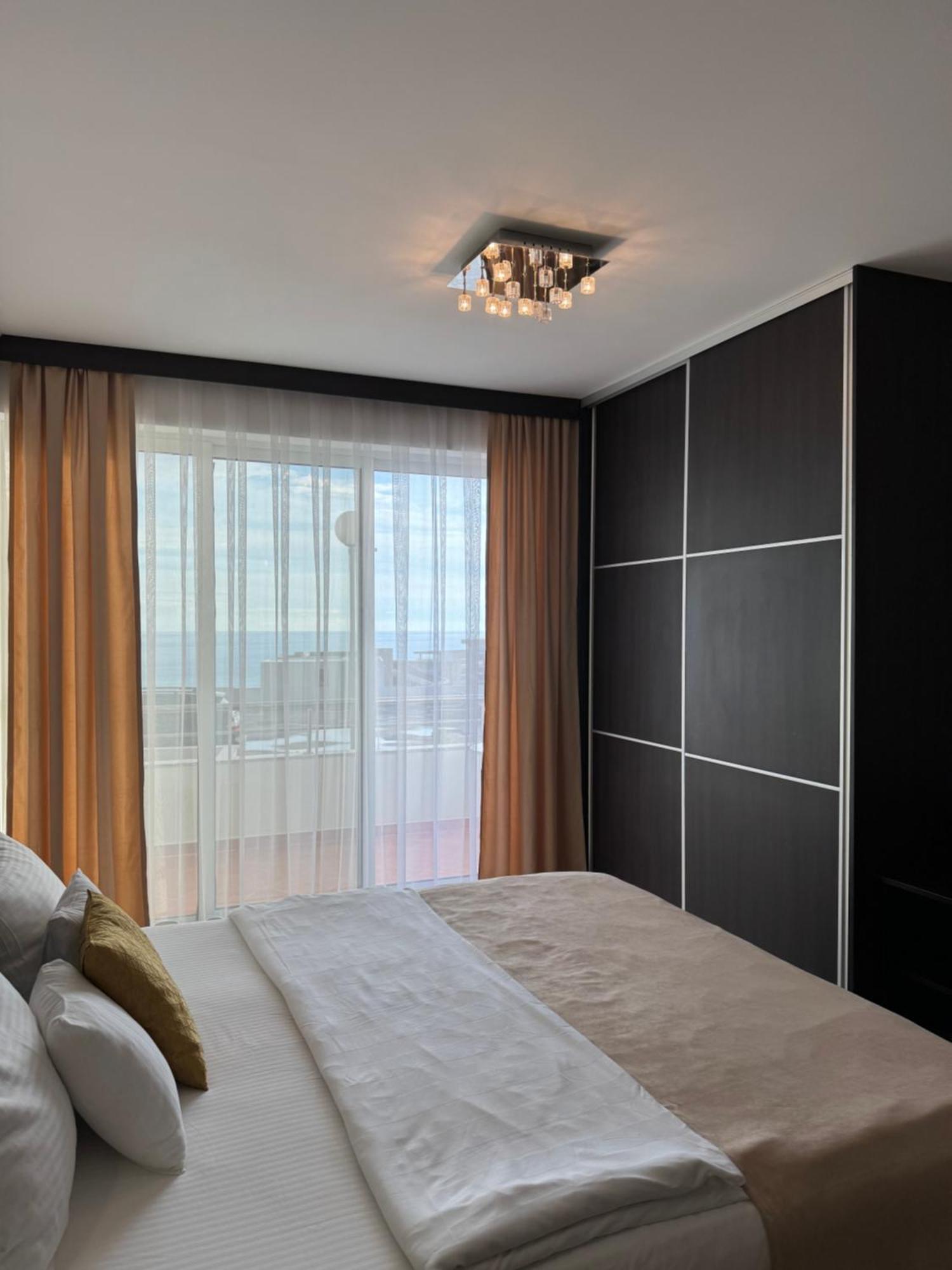 Hotel Freiburg Ulcinj Bagian luar foto